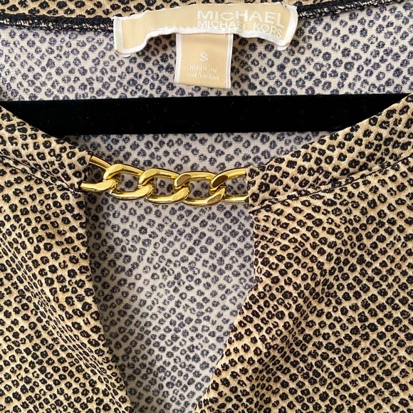 ✨Host Pick✨Michael Kors Snake Print Chain Cutout Top - Picture 8 of 16